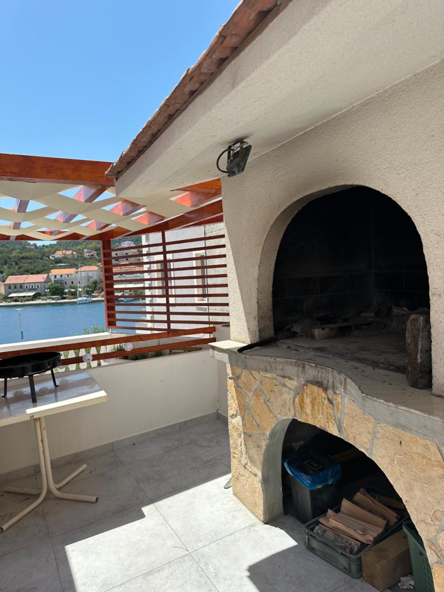 Apartmani Sali Seaview Esterno foto